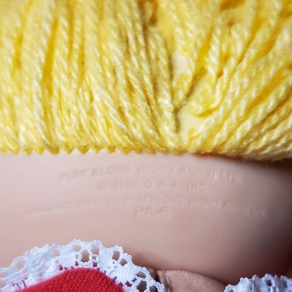 Cabbage Patch 2004 Play Along Girl Doll - Picture 5 of 6
